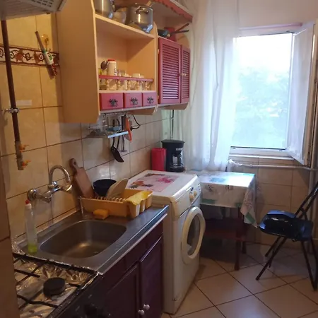 Apartment Budget-friendly 2br Near Mamaia With Free Ac Constanţa